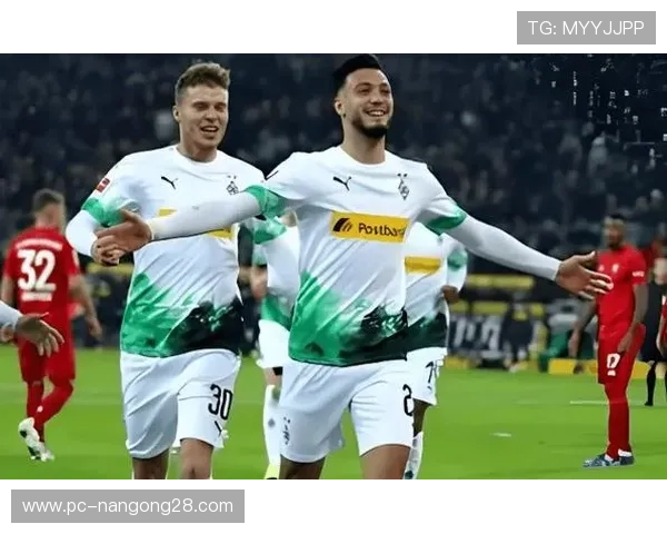 平台通过多语种智能字幕系统,突破区域市场语言壁垒。 平台通过多语种智能字幕系统,突破区域市场语言壁垒。